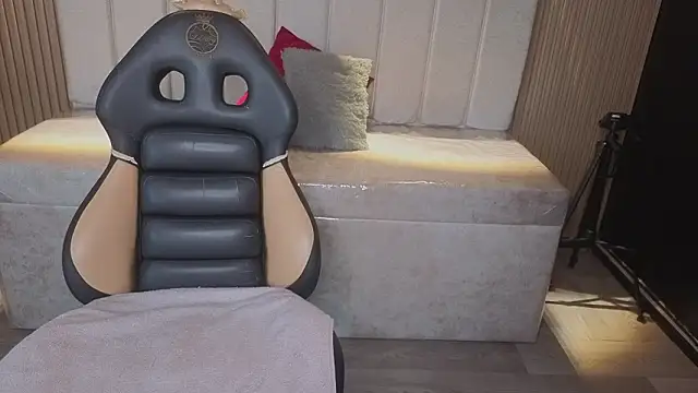  Mia Evans 1 online show from 02/24/26, 08:21