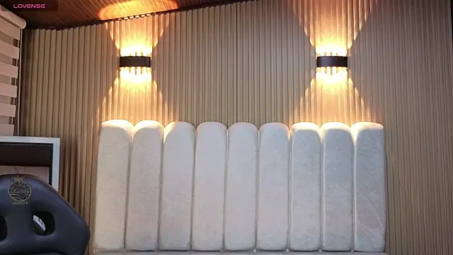 Snapshot of _Mia_Evans_1 chatting on 11/23/25, 12:48 Mia Evans 1 online show from 11/23/25, 12:48