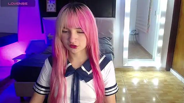 Snapshot of _Charlotte_Collins_ chatting on 06/16/26, 03:56 Charlotte Collins online show from 06/16/26, 03:56
