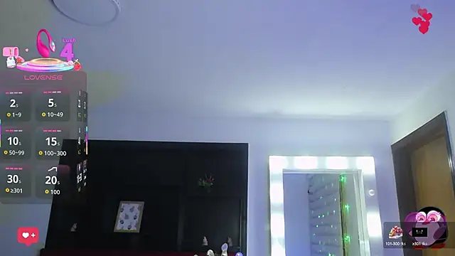 Snapshot of _Charlotte_Collins_ chatting on 10/02/25, 03:48 Charlotte Collins online show from 10/02/25, 03:48