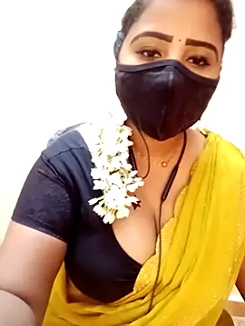 Snapshot of tamil_Vennila chatting on 12/15/25, 07:03 tamil Vennila online show from 12/15/25, 07:03