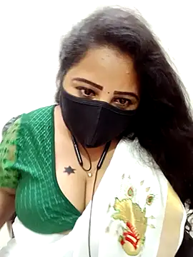 Snapshot of tamil_Vennila chatting on 12/01/25, 07:04 tamil Vennila online show from 12/01/25, 07:04