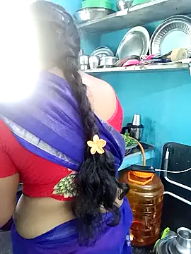 Snapshot of tamil_Vennila chatting on 03/25/26, 08:14 tamil Vennila online show from 03/25/26, 08:14