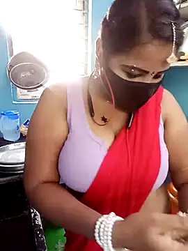 Snapshot of tamil_Vennila chatting on 03/16/26, 05:44 tamil Vennila online show from 03/16/26, 05:44