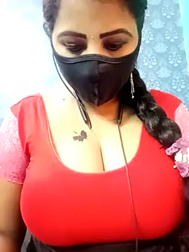 Snapshot of tamil_Vennila chatting on 10/22/25, 08:03 tamil Vennila online show from 10/22/25, 08:03