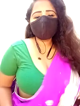 Snapshot of tamil_Vennila chatting on 12/18/25, 07:46 tamil Vennila online show from 12/18/25, 07:46