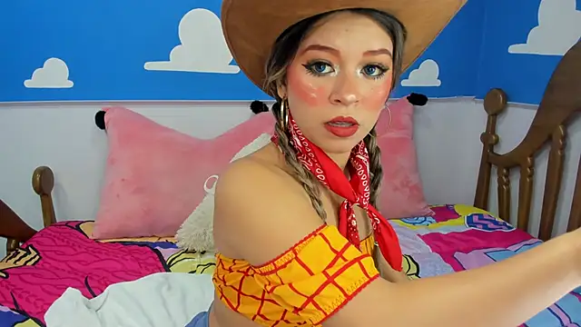 miss  evolet online show from 10/31/25, 11:07