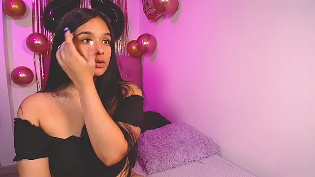 Snapshot of mae_nathan_ chatting on 11/20/25, 05:30 mae nathan online show from 11/20/25, 05:30