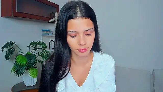 JoCauterucci online show from 10/17/25, 07:00