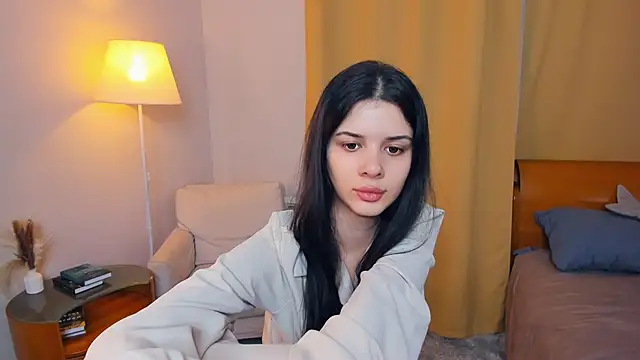 JoCauterucci online show from 12/05/25, 06:45