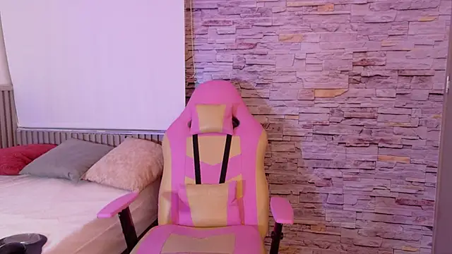 liz monserrat 1 online show from 11/21/25, 07:57