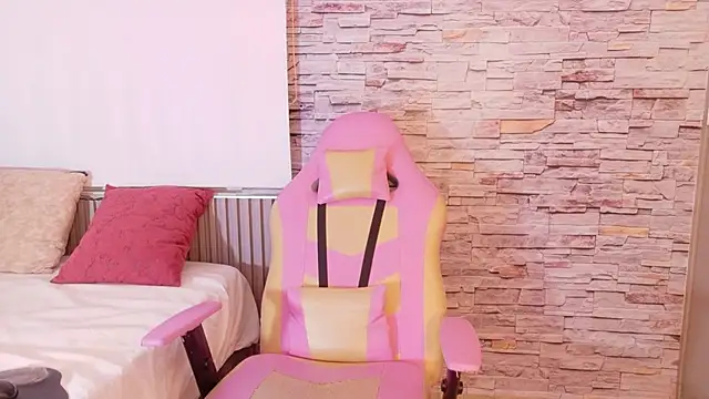 liz monserrat 1 online show from 01/15/26, 07:28