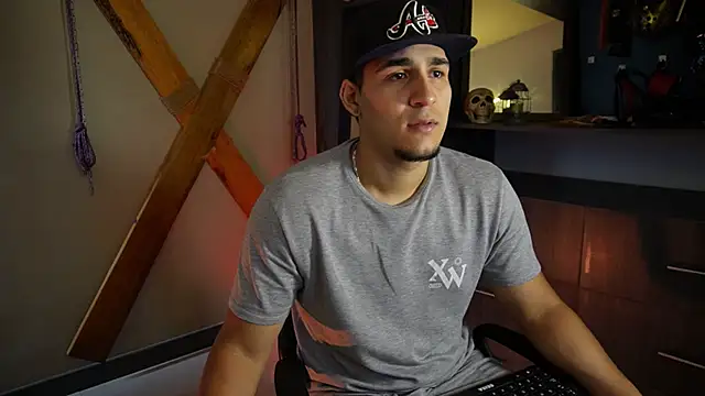 Snapshot of massimo_vidal_ chatting on 09/12/25, 01:22 massimo vidal  online show from 09/12/25, 01:22