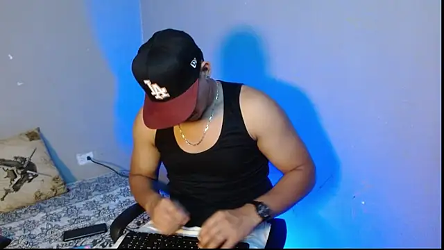 massimo vidal  online show from 11/13/25, 08:35