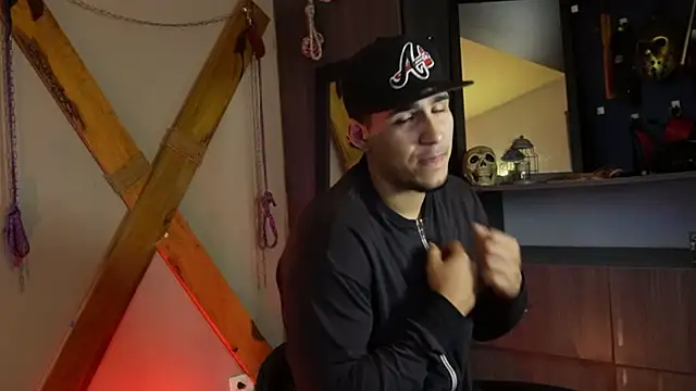 Snapshot of massimo_vidal_ chatting on 09/10/25, 12:26 massimo vidal  online show from 09/10/25, 12:26