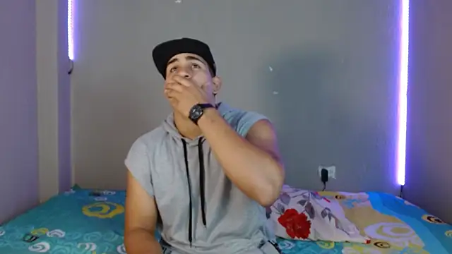 massimo vidal  online show from 10/28/25, 01:43