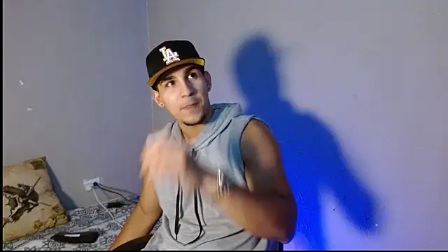 massimo vidal  online show from 11/16/25, 02:38