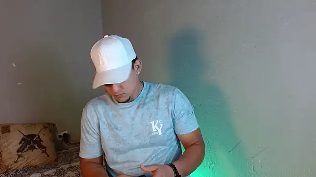 massimo vidal  online show from 11/07/25, 03:55