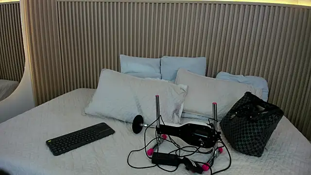 Liss-Reyes online show from 02/11/26, 11:54