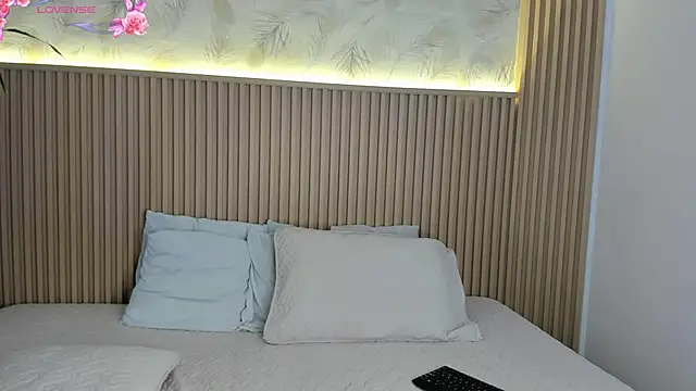 Liss-Reyes online show from 10/30/25, 12:03