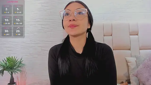 aylin rousse online show from 11/20/25, 11:33