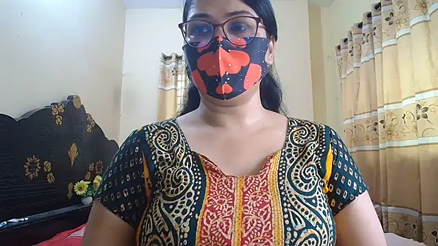 Snapshot of Elena_cruz5 chatting on 07/10/26, 05:18 Elena cruz5 online show from 07/10/26, 05:18