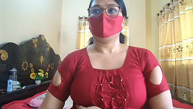 Snapshot of Elena_cruz5 chatting on 06/23/26, 05:05 Elena cruz5 online show from 06/23/26, 05:05