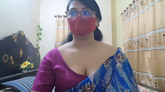 Snapshot of Elena_cruz5 chatting on 05/07/26, 03:59 Elena cruz5 online show from 05/07/26, 03:59