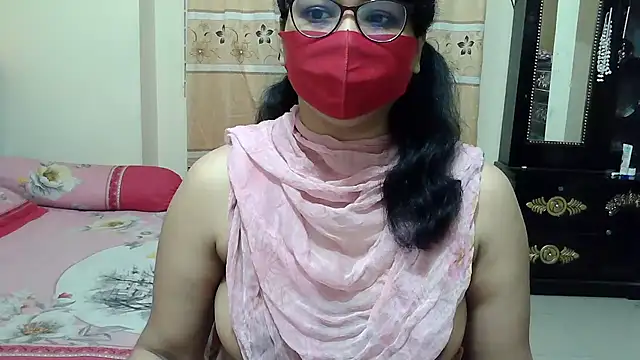 Elena cruz5 online show from 11/26/25, 12:21