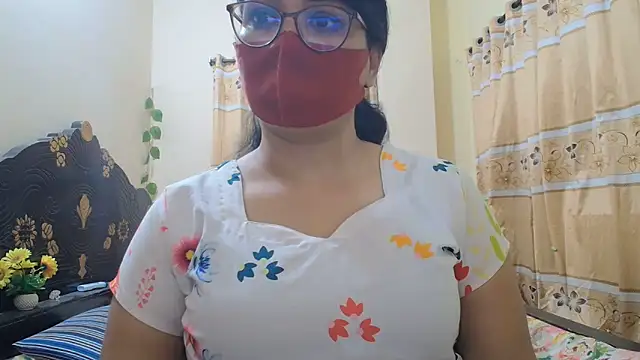 Snapshot of Elena_cruz5 chatting on 05/20/26, 06:16 Elena cruz5 online show from 05/20/26, 06:16