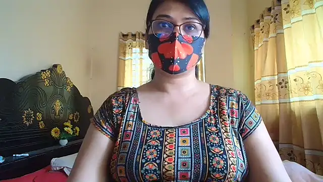 Snapshot of Elena_cruz5 chatting on 07/07/26, 04:04 Elena cruz5 online show from 07/07/26, 04:04