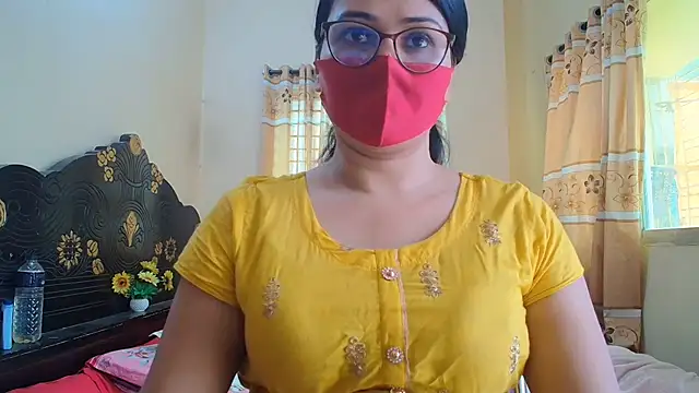 Snapshot of Elena_cruz5 chatting on 06/17/26, 03:39 Elena cruz5 online show from 06/17/26, 03:39