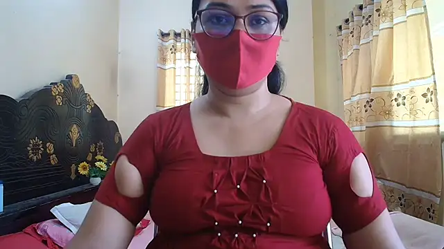 Snapshot of Elena_cruz5 chatting on 06/27/26, 06:52 Elena cruz5 online show from 06/27/26, 06:52
