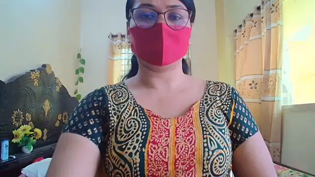 Snapshot of Elena_cruz5 chatting on 06/04/26, 04:06 Elena cruz5 online show from 06/04/26, 04:06