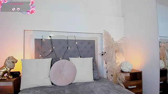 lea walkerr online show from 02/21/26, 07:38