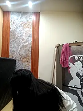 SaraBust online show from 10/18/25, 02:41