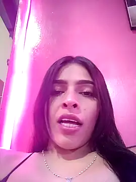 SaraBust online show from 09/24/25, 05:19