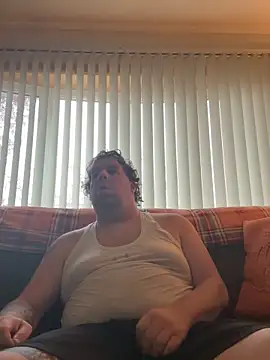 Stephanie1984 online show from 10/30/25, 12:14