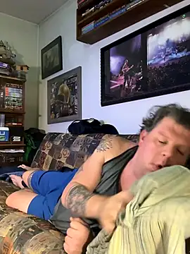 Stephanie1984 online show from 12/05/25, 03:27