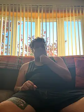 Stephanie1984 online show from 10/21/25, 12:04