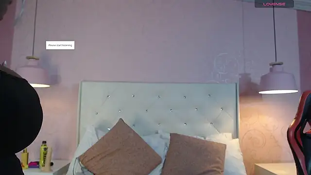 Snapshot of EvaaTayson chatting on 09/28/25, 06:59 EvaaTayson online show from 09/28/25, 06:59