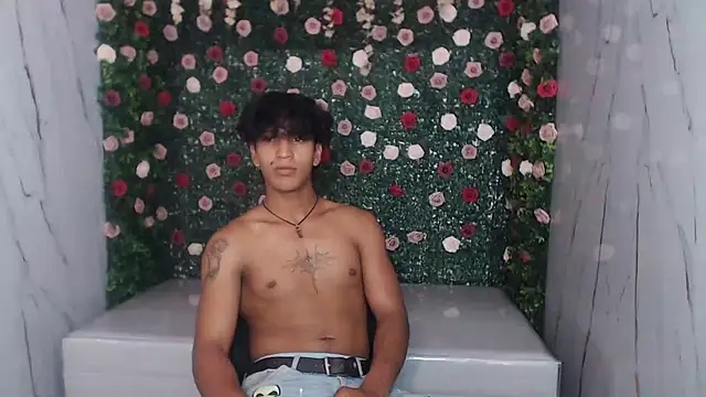 bull cam online show from 11/03/25, 07:39