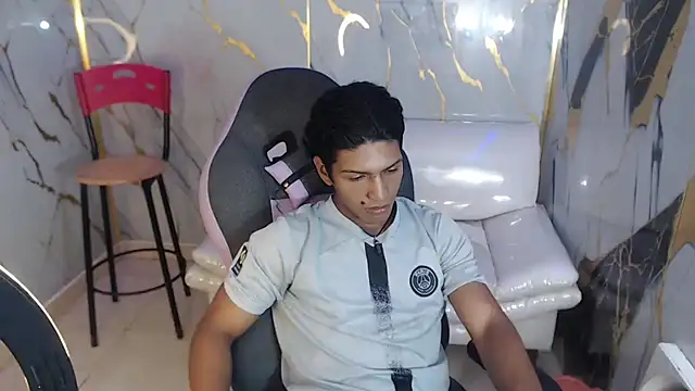 bull cam online show from 11/28/25, 03:56