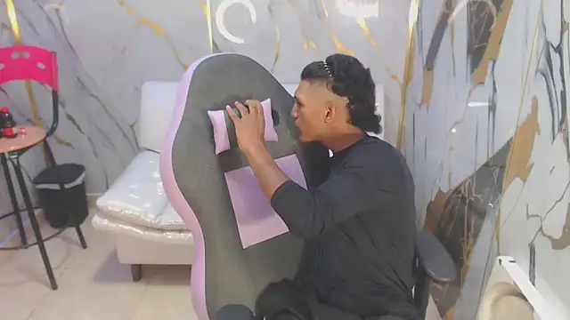 bull cam online show from 09/10/25, 05:34