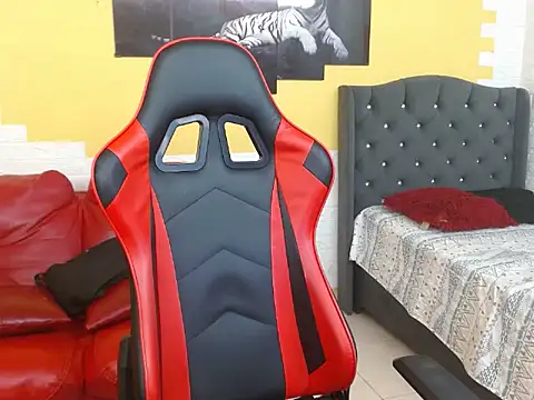 bull cam online show from 10/16/25, 07:44