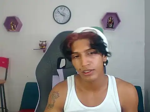 bull cam online show from 12/14/25, 02:07