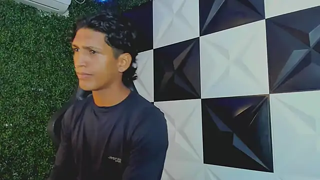 bull cam online show from 09/26/25, 07:21