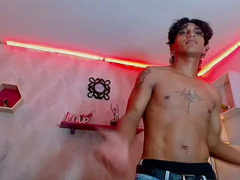 bull cam online show from 10/18/25, 06:32