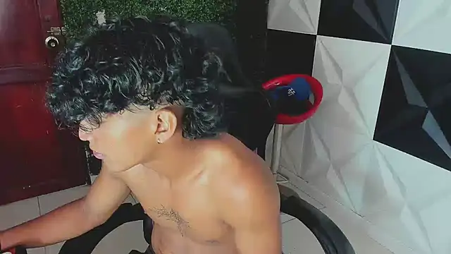 bull cam online show from 10/07/25, 05:25