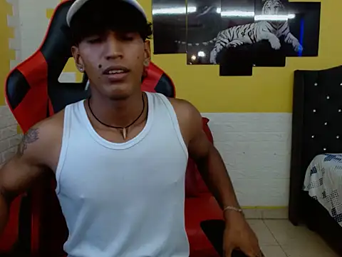 bull cam online show from 09/15/25, 06:41